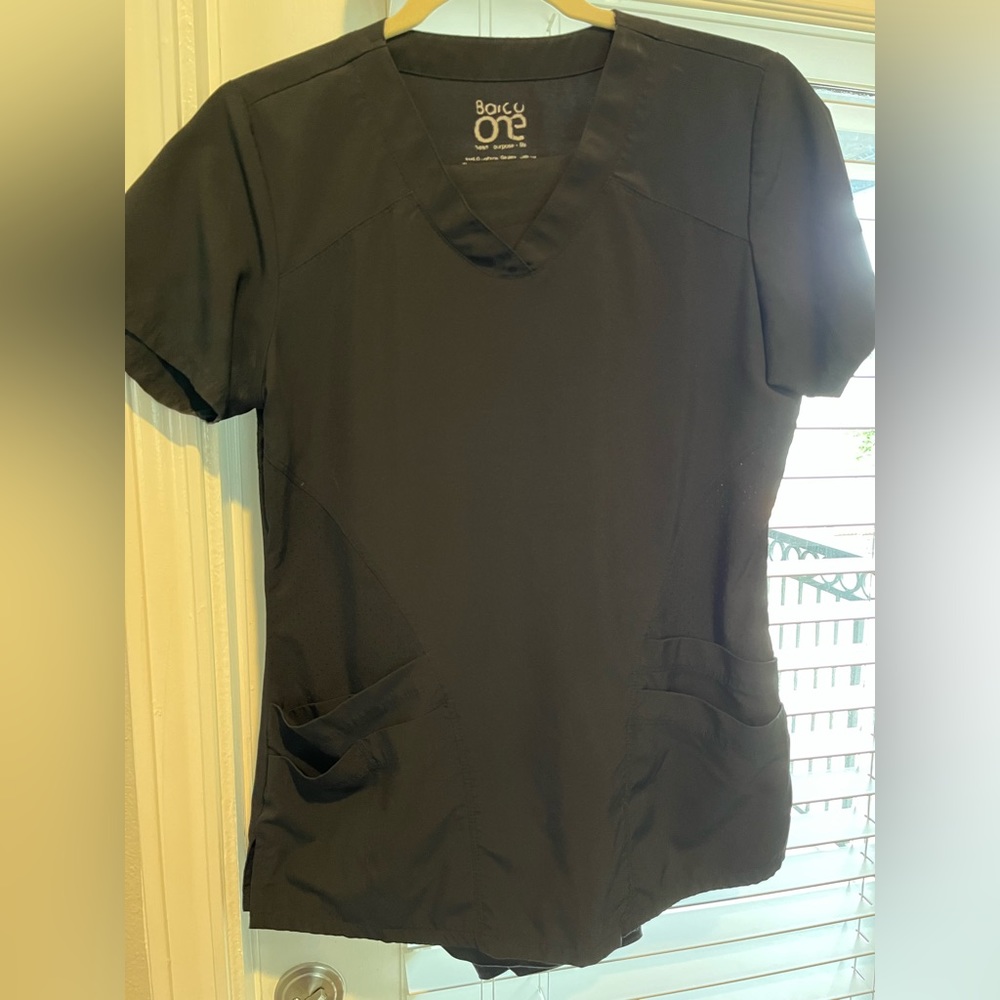 Barco One scrubs BLACK small top, small tall pants